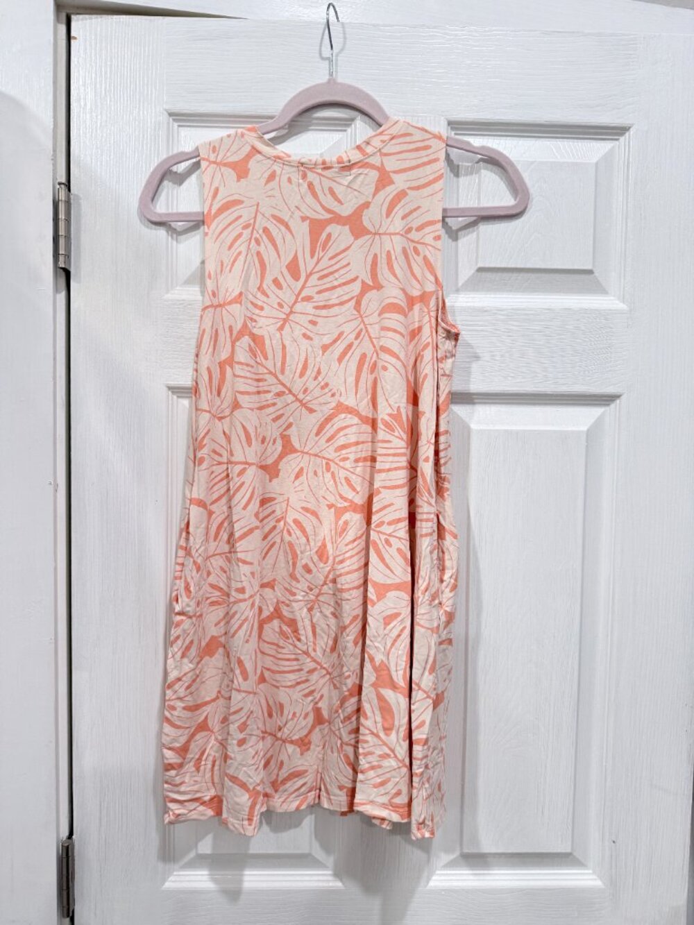 Fighting Eel pink/peach monstera dress sz S